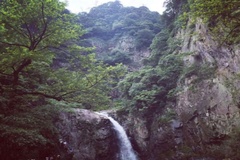 山湾湾农家乐瀑布