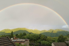 山间彩虹
