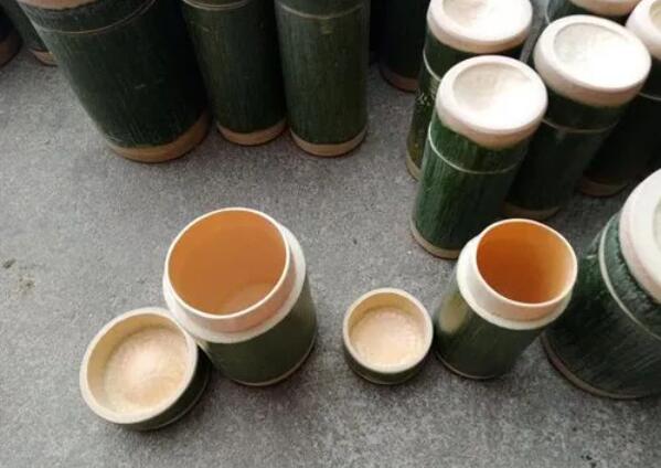 绿色的竹筒