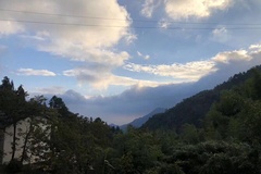 远眺山景