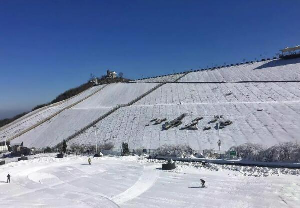 江南天池滑雪场美景