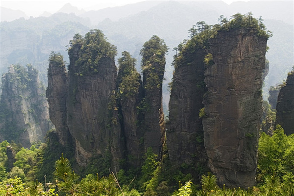 杜鹃山奇石