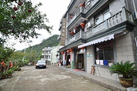 山里佬农家乐全景