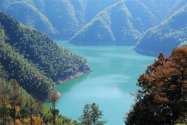 	丹山赤水湖泊