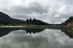 平静的湖面