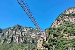 玻璃天桥