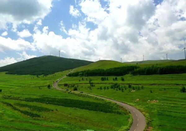 草原天路的风景