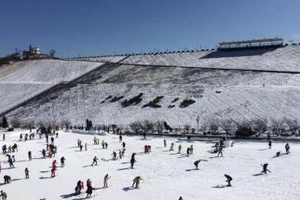 雪域飞行：畅游江南天池滑雪场的精彩之旅