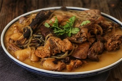小鸡炖蘑菇