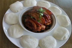 馒头咸肉