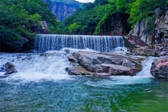 溪水