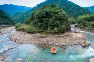 盛夏激情：浙西凉源峡漂流记