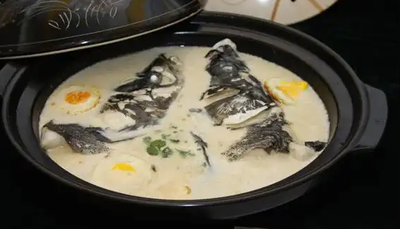 砂锅鳙鱼