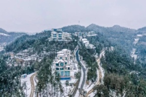 冬日仙境：图卷9号度假村的雪景之旅