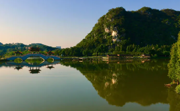 星湖湿地公园