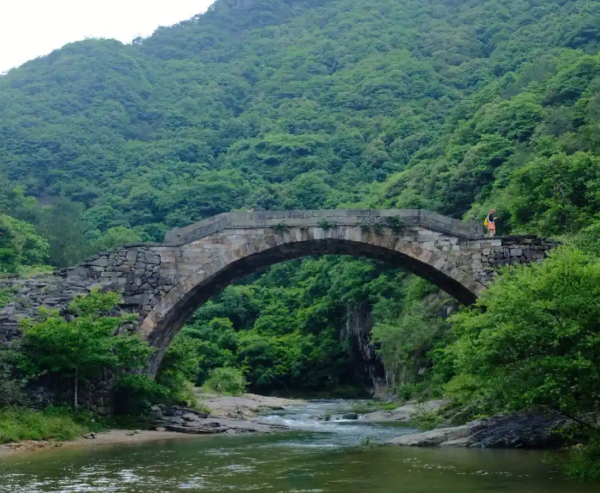 古道金锁桥
