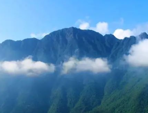 莲花山主峰