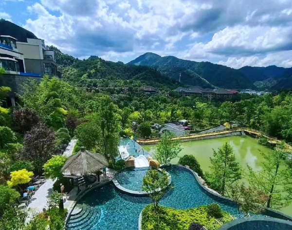 众安汇尊温泉度假村